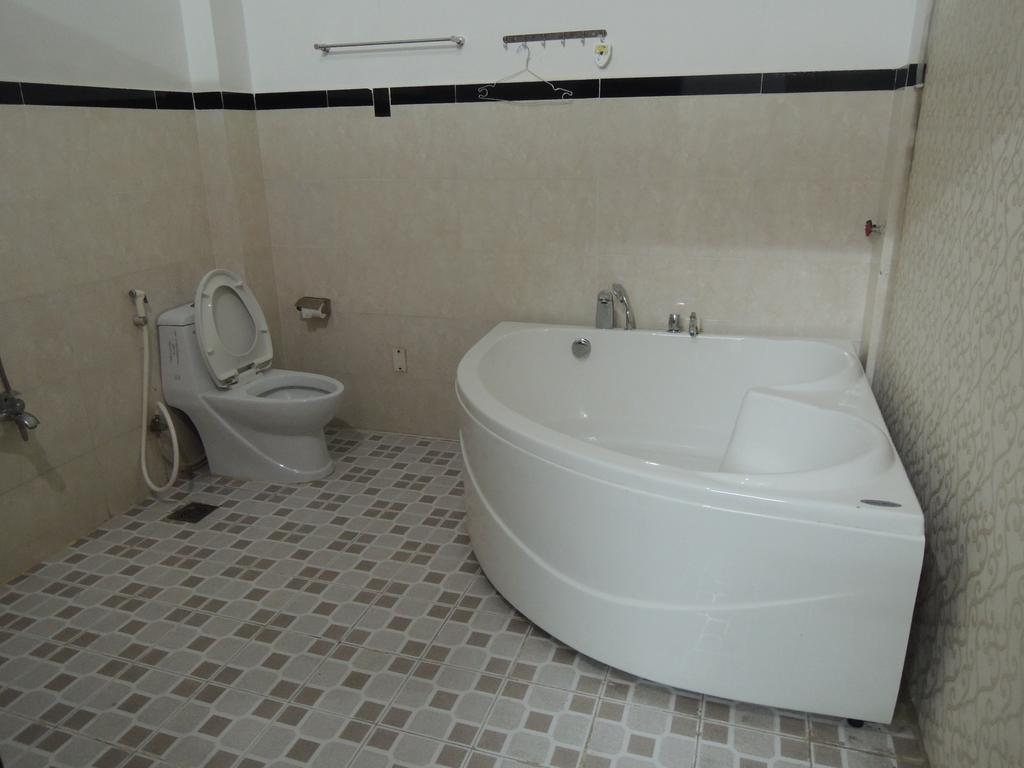 Hung Hieu Hotel Митхо Номер фото